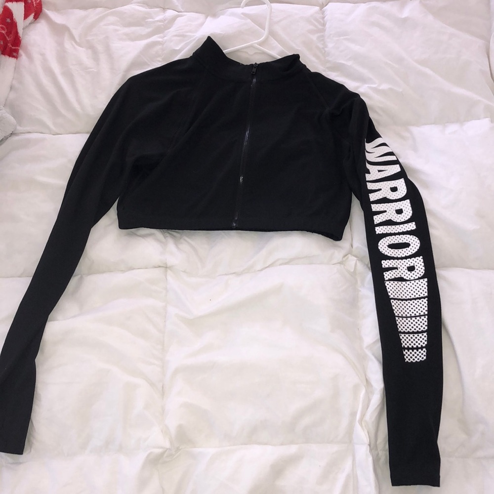 Women’s athletic stretchy crop top